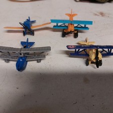 4 aerei sorprese Kinder