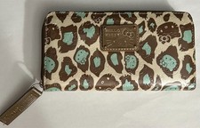 Hello Kitty Vinyl Zipper