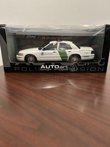 Autoart ford crown victoria - autoart,