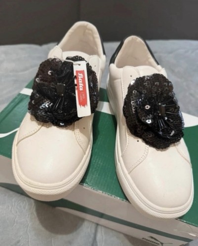 Bata red label - red,
