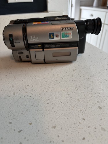 Sony handycam ccd trv65 video8 - sony,
