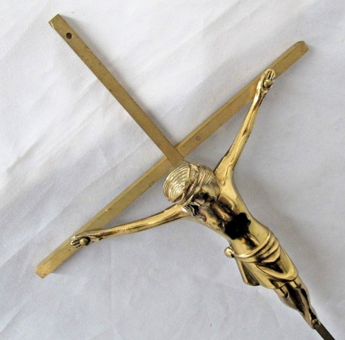 Antica statuina croce