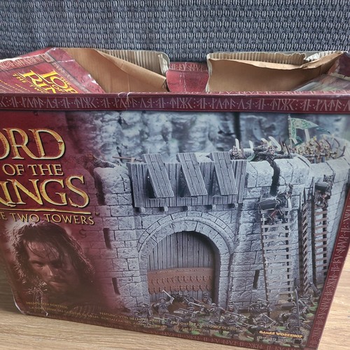 Helm deep fortress - deep, il