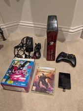 Pacchetto console Xbox 360 Slim Gears of War 3 edizione limitata 320 GB rossa e nera