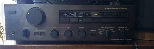 Amplificatore stereo integrato