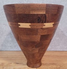 Vaso in legno post moderno segmentato noce acero tornito studio arte FREEUSHIP
