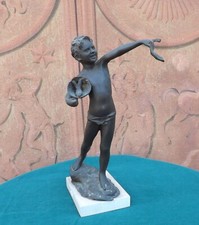 Scultura in bronzo Giovanni De Martino scugnizzo venditore di pesce Napoli 43cm