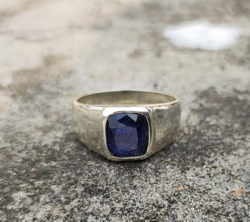 Anello dichiarazione zaffiro