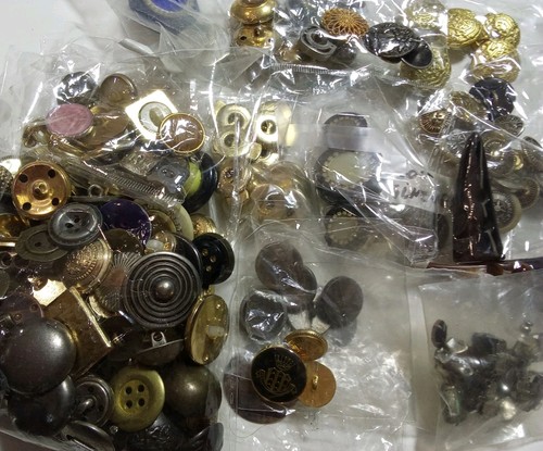Lotto 200 bottoni speciali - 200,