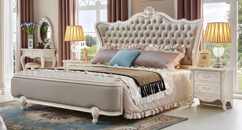 Mobile letto barocco comodino
