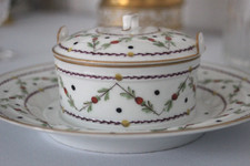Beurrier couvert en porcelaine