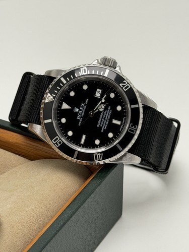 Rolex submariner date - rolex,