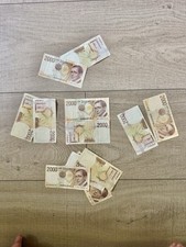 Italy 2000 Lire 1990 
