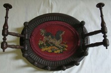 Appendiabiti con cornice in legno e ricamo - Austria - Fine '800 - Primi '900