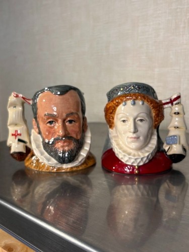 Royal doulton small toby - small,