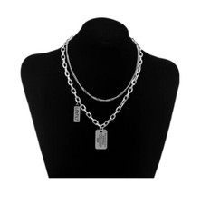 DOPPIA COLLANA CON TARGHETTE
