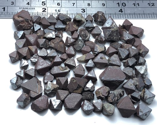 Magnetite naturale 430 carati