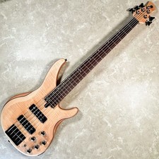 Basso elettrico YAMAHA