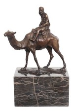 Scultura in bronzo cammello