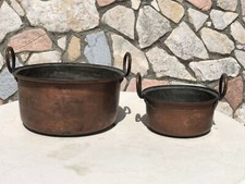Antiche pentole in rame
