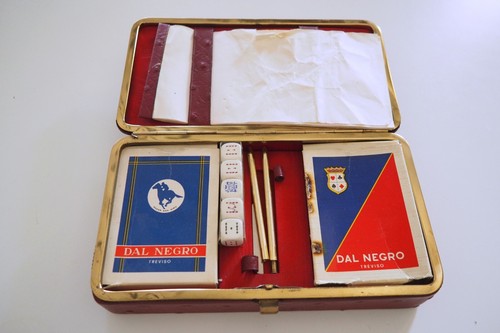 Cofanetto con due - , mazzi