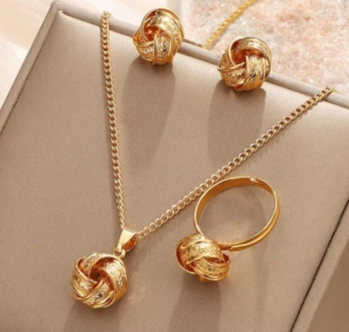 Zara placcato oro - , carati