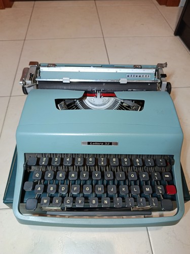 Macchina scrivere olivetti - da,