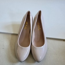 Scarpe corte nude in vernice