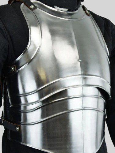 Cavaliere medievale corazza