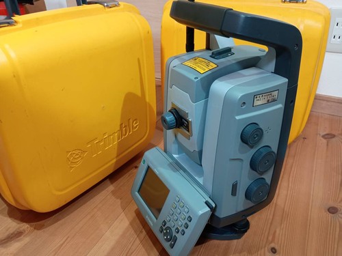 Stazione totale robotizzata - , ad