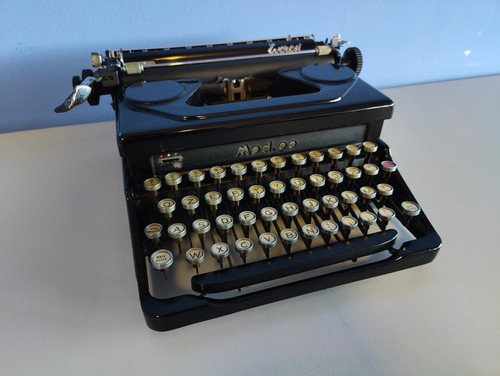 Macchina scrivere everest - macchina,