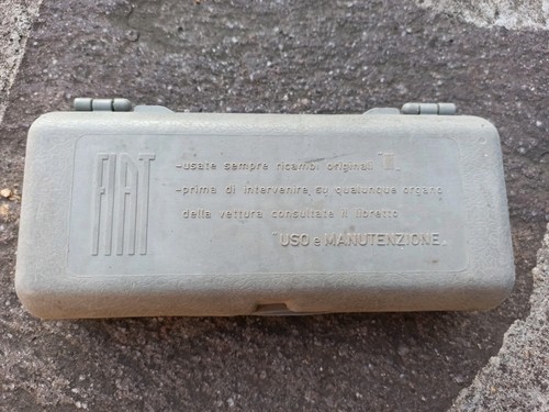 Cassetta valigetta porta
