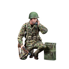 1/35 Radio Operator Armored