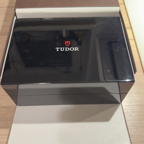 Tudor black bay dark - black,