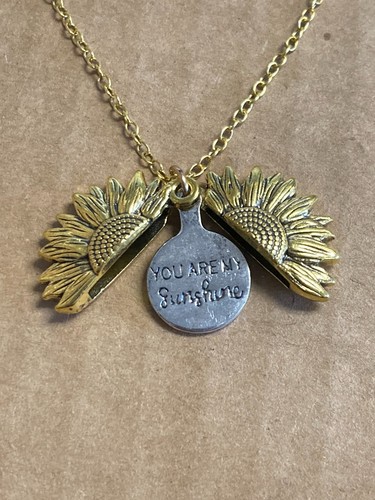 Collana con ciondolo girasole