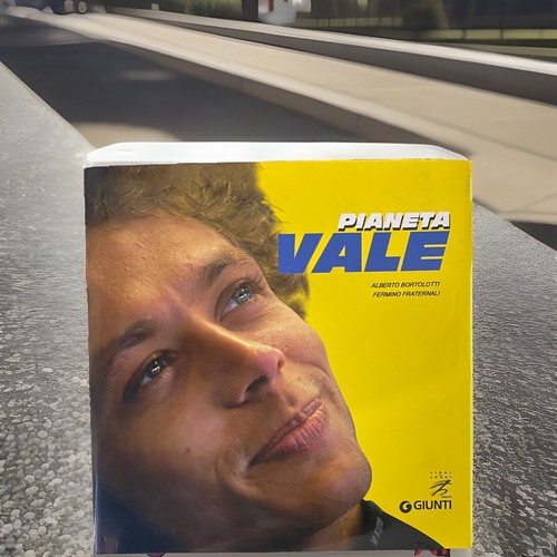 Valentino rossi pianeta vale - pianeta,