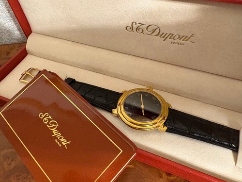 Swiss made luxury wristwatch