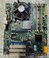 scheda madre 775+INTEL CORE 2 QUAD Q8300 4x 2,50GHZ Pegatron IPA EL-GS