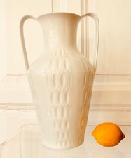 Grande vaso in rilievo con