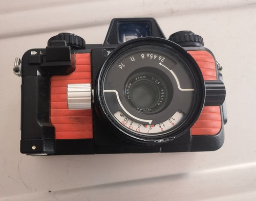 Nikonos - , v