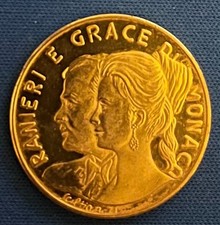 MEDAGLIA -1971 RICORDO -RANIERI E GRACE DI MONACO  SCILTIAN- METALLO DORATO fdc