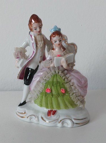 Statuina coppia stile