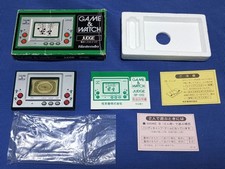 Nintendo game watch - &,