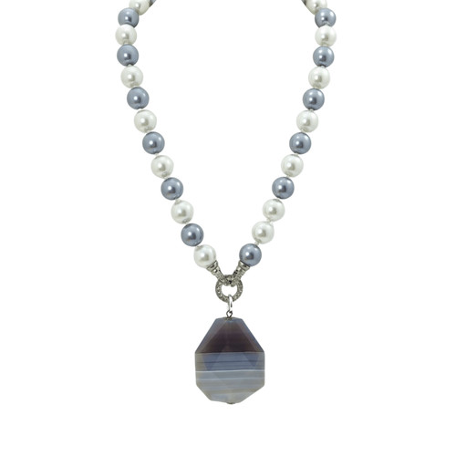 Collana perle con ciondolo - di,