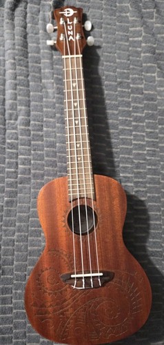 Luna ukes ukulele tatuaggio - ukulele,