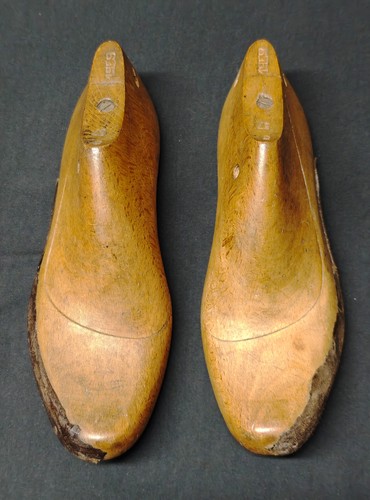 Coppia antiche forme da - antiche,
