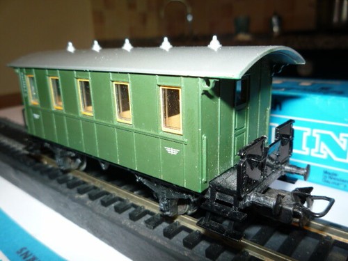 MARKLIN-4007-CARROZZA