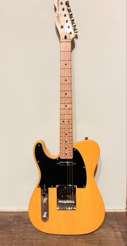 Squier fender telecaster - by,