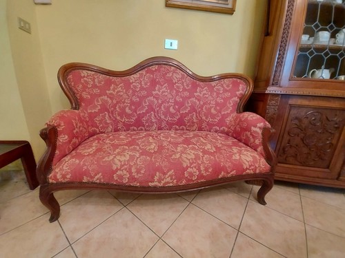 Divano usato base legno - divano, usato,