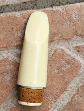 RARE VINTAGE WHITE CLARINET  MOUTHPIECE/RARO BOCCHINO VINTAGE BIANCO CLARINETTO